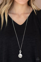 Load image into Gallery viewer, Paparazzi ♥ Going For GLAM-ma - Pink ♥ Necklace