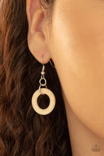 Load image into Gallery viewer, Crafty Couture Paparazzi Macrame' Necklace - Purple