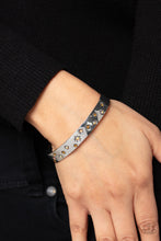 Load image into Gallery viewer, Starburst Shimmer Paparazzi Cuff Bracelet - Orange