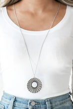 Load image into Gallery viewer, Paparazzi ♥ Chicly Centered - Multi ♥ Necklace
