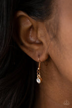 Load image into Gallery viewer, Paparazzi ♥ Social Luster - Gold ♥ Necklace

