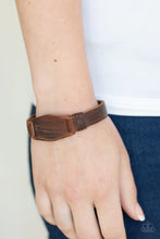 Load image into Gallery viewer, Plainly Pioneer - Brown ♥ Leather Bracelet
