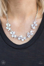 Load image into Gallery viewer, Paparazzi ♥ Hollywood Hills ♥ Necklace
