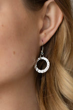 Load image into Gallery viewer, Mechanically Metro Paparazzi Necklace - Silver
