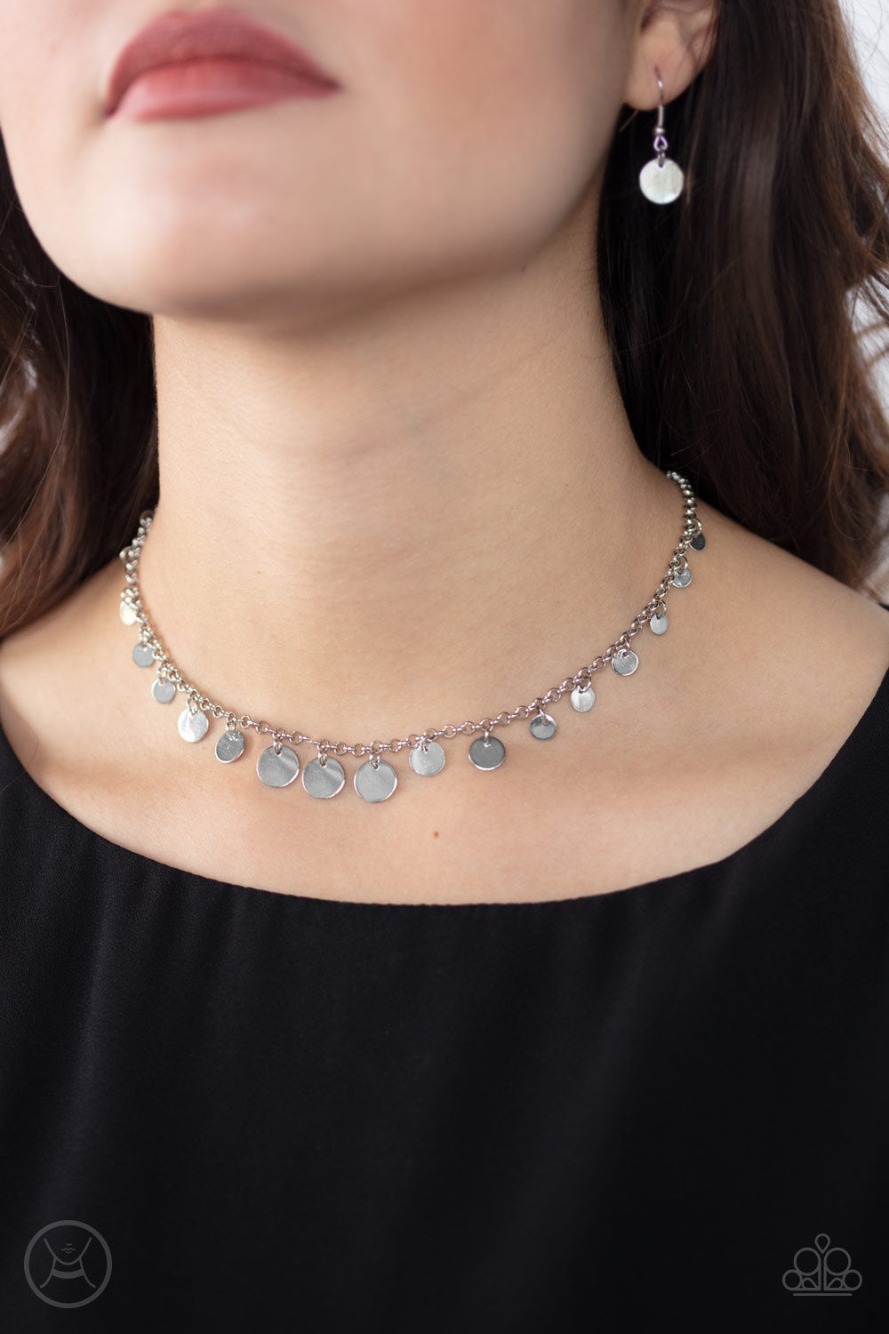 Minimal Magic Paparazzi Choker Necklace - Silver