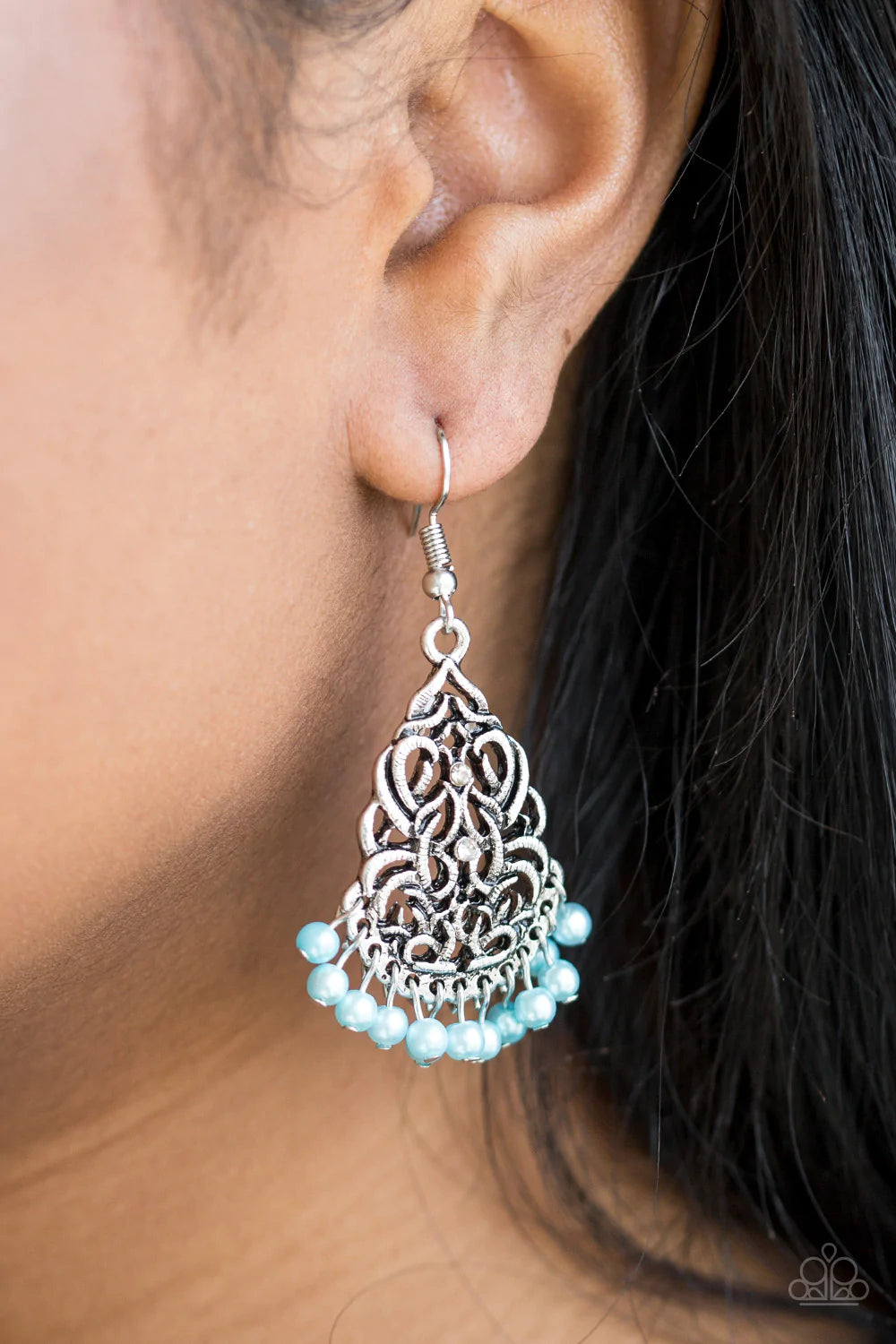 Paparazzi ♥ BAROQUE The Bank - Blue ♥ Earrings
