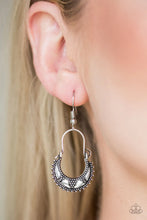 Load image into Gallery viewer, Paparazzi ♥ Industrially Indigenous - Silver ♥ Earrings
