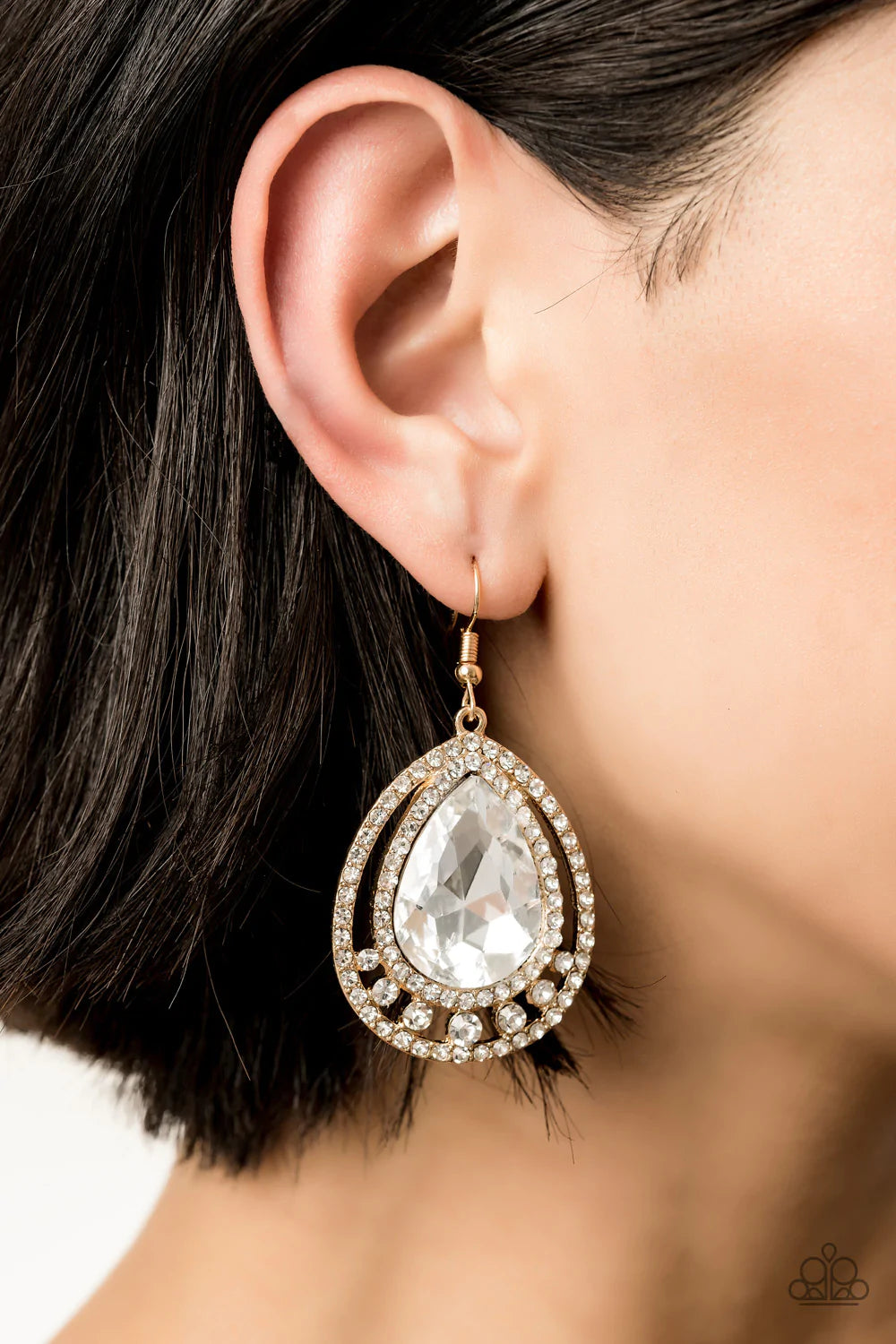 Paparazzi ♥ All Rise For Her Majesty - Gold ♥ Earrings