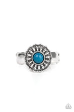 Load image into Gallery viewer, Paparazzi ♥ Daisy Dawn - Blue ♥ Ring
