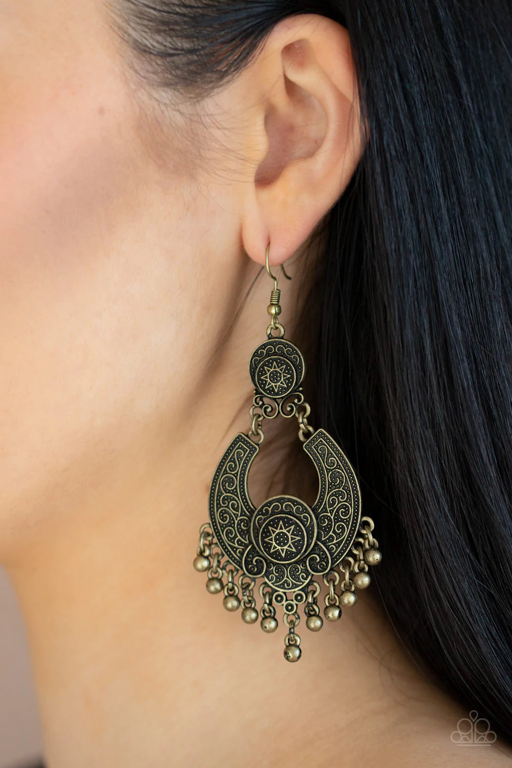 Paparazzi ♥ Sunny Chimes - Brass ♥ Earrings
