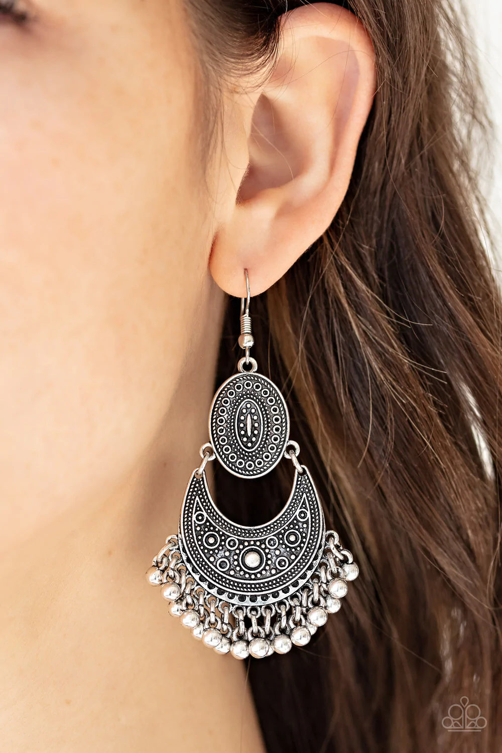 Paparazzi ♥ Western Trails - Silver ♥ Earrings
