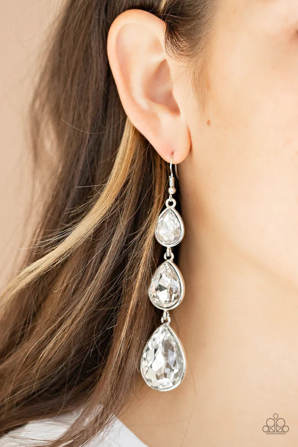 Paparazzi ♥ Metro Momentum - White ♥ Earrings