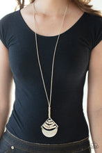 Load image into Gallery viewer, Beach Beam Paparazzi Necklace - White
