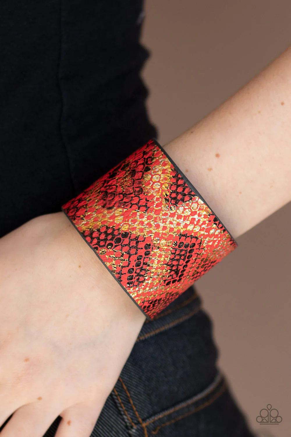 Paparazzi ♥ Serpent Shimmer - Red ♥ Bracelet
