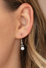 Load image into Gallery viewer, Paparazzi ♥ Going For GLAM-ma - Pink ♥ Necklace
