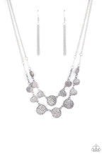 Load image into Gallery viewer, Pebble Me Pretty Paparazzi Necklace - Silver
