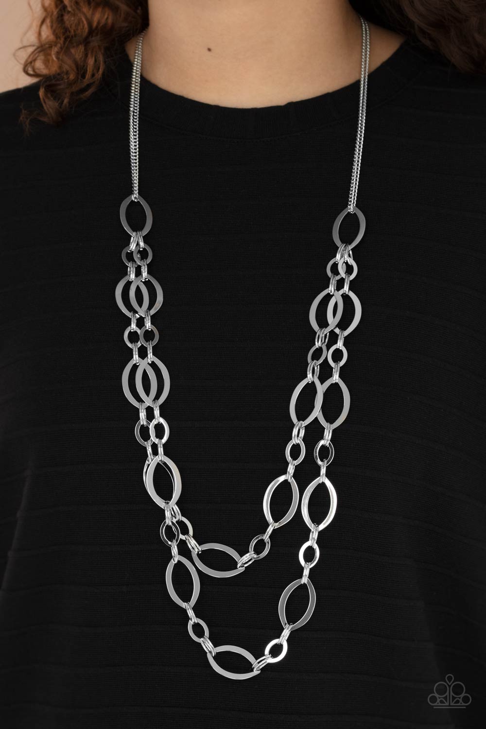 The OVAL-achiever Paparazzi Necklace - Silver