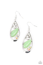 Load image into Gallery viewer, Harmonious Harbors Paparazzi Earring - Green
