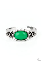 Load image into Gallery viewer, Springtime Trendsetter Paparazzi Cuff Bracelet - Green
