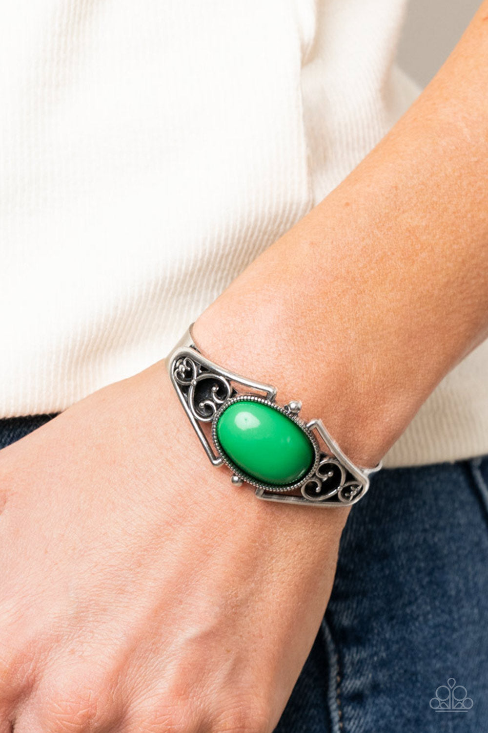 Springtime Trendsetter Paparazzi Cuff Bracelet - Green