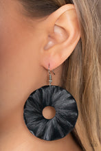 Load image into Gallery viewer, Fan the Breeze Paparazzi Earring - Black
